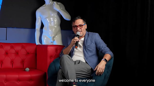 Mexican producer sets up a porn with the best asses in Colombia – Juan Bustos Podcast ft. SEXMX